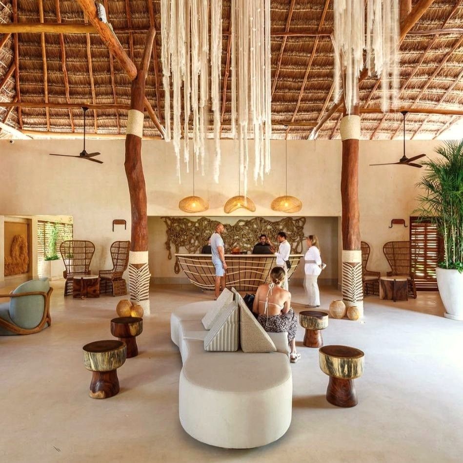 Lobby del Hotel Shibari bajo palapa