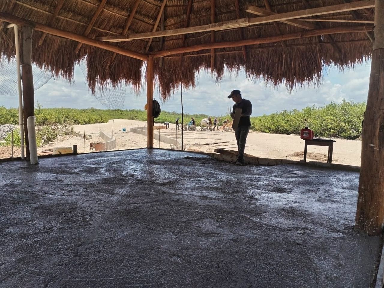 Interior de la palapa